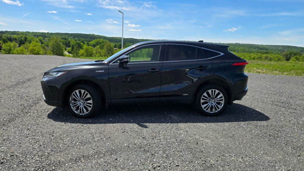 2021 Toyota Venza LIMITED HYBRID in Saint-Georges, Quebec - 2 - w1024h768px