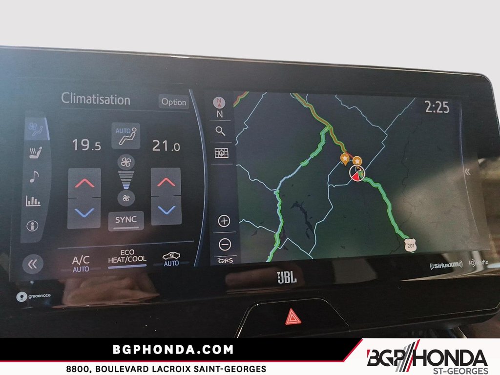 2021 Toyota Venza LIMITED HYBRID in Saint-Georges, Quebec - 22 - w1024h768px