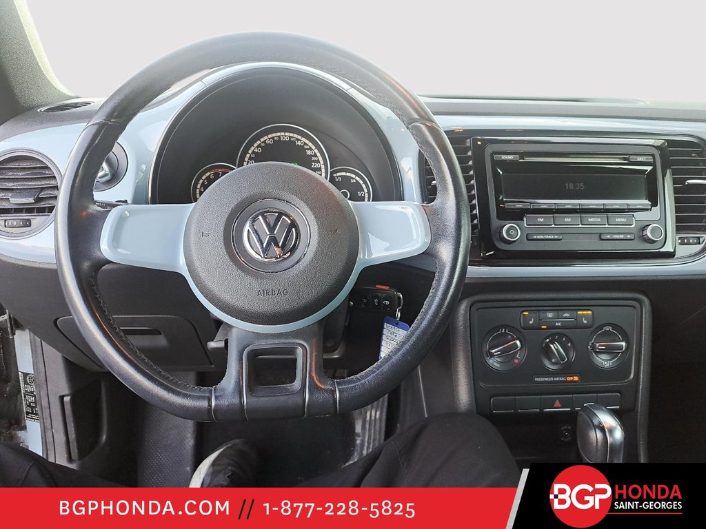 2013 Volkswagen Beetle Convertible DÉCAPOTABLE in Saint-Georges, Quebec - 11 - w1024h768px