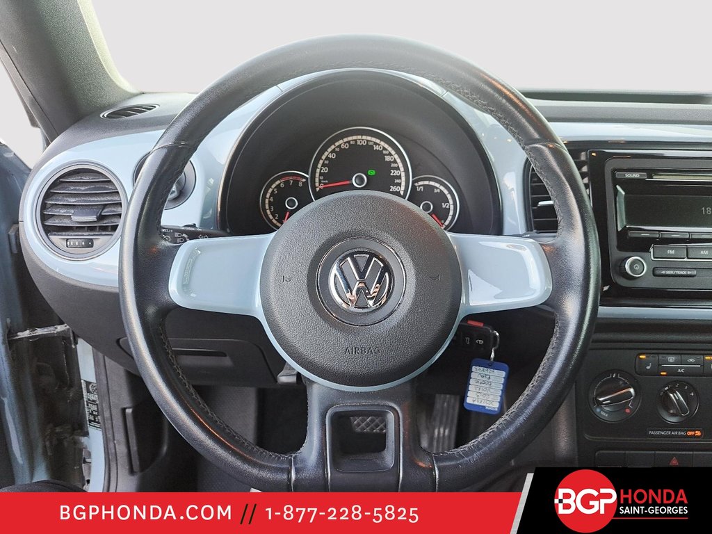 2013 Volkswagen Beetle Convertible DÉCAPOTABLE in Saint-Georges, Quebec - 12 - w1024h768px