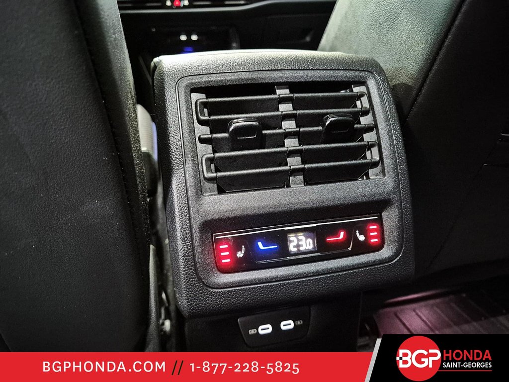 2024 Volkswagen Golf R R in Saint-Georges, Quebec - 9 - w1024h768px