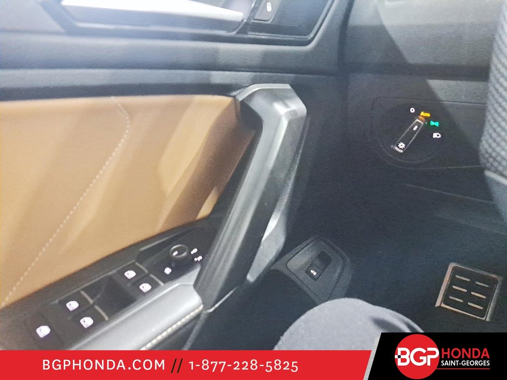 Volkswagen Tiguan Confortline R-Line Black Edition 2024 à Saint-Georges, Québec - 12 - w1024h768px