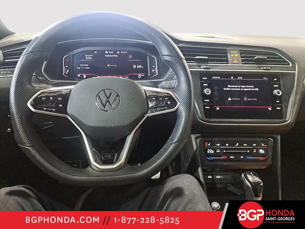 Volkswagen Tiguan Confortline R-Line Black Edition 2024 à Saint-Georges, Québec - 11 - w1024h768px