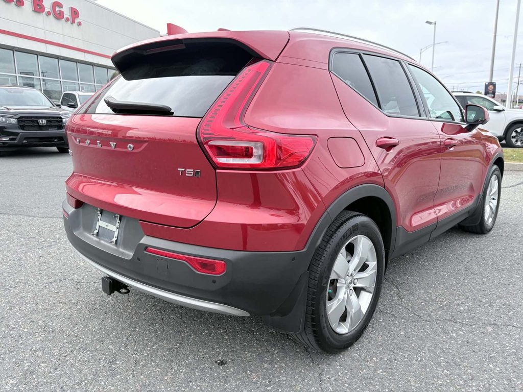 2019 Volvo XC40 MOMENTUM in Saint-Georges, Quebec - 2 - w1024h768px