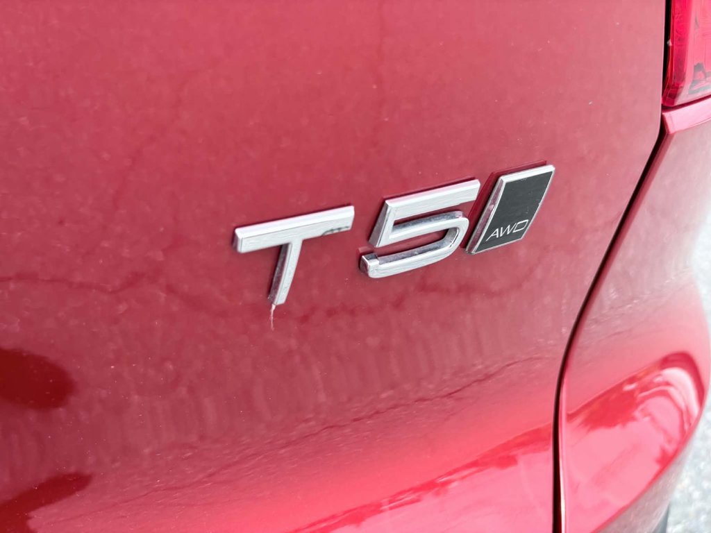 2019 Volvo XC40 MOMENTUM in Saint-Georges, Quebec - 11 - w1024h768px
