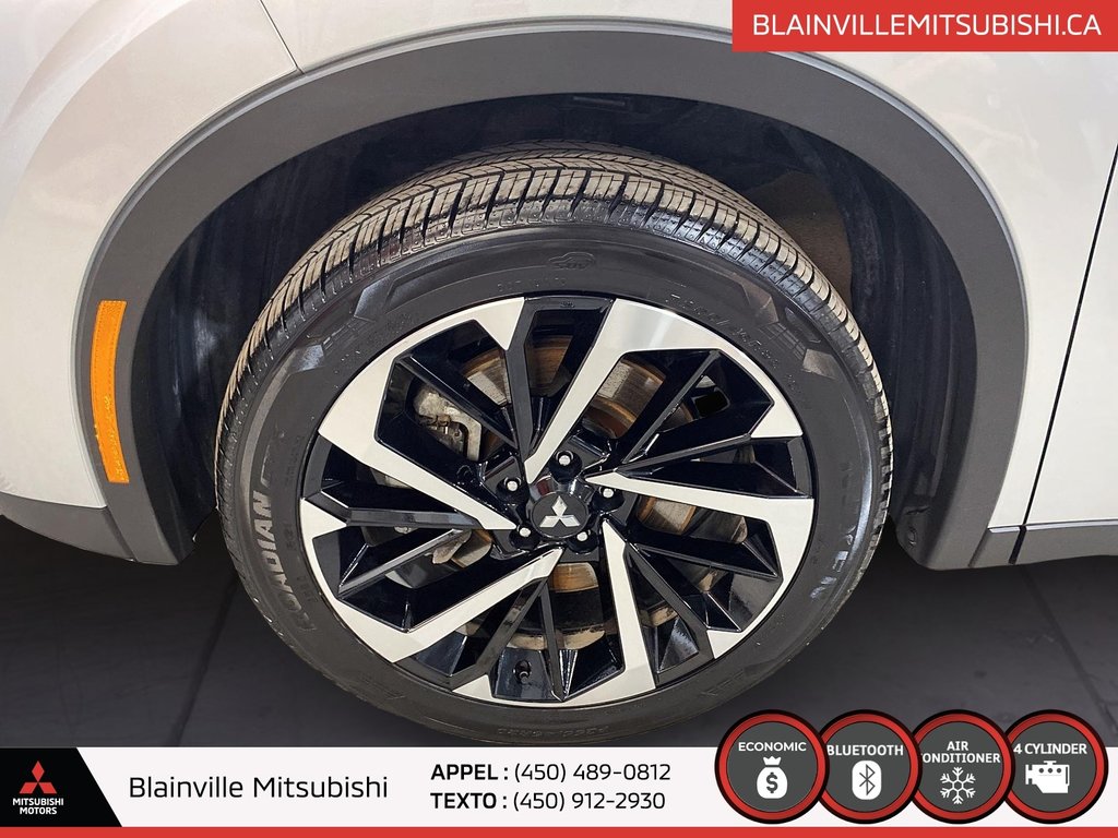 2023  Outlander SEL S-AWC + NAV + CUIR + 7 PASS. + HAYON M. LIBRE in Brossard, Quebec - 13 - w1024h768px