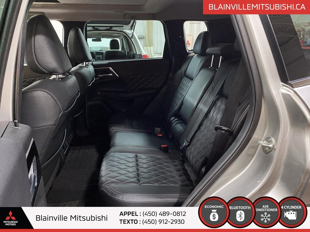 2023  Outlander SEL S-AWC + NAV + CUIR + 7 PASS. + HAYON M. LIBRE in Brossard, Quebec - 7 - w1024h768px