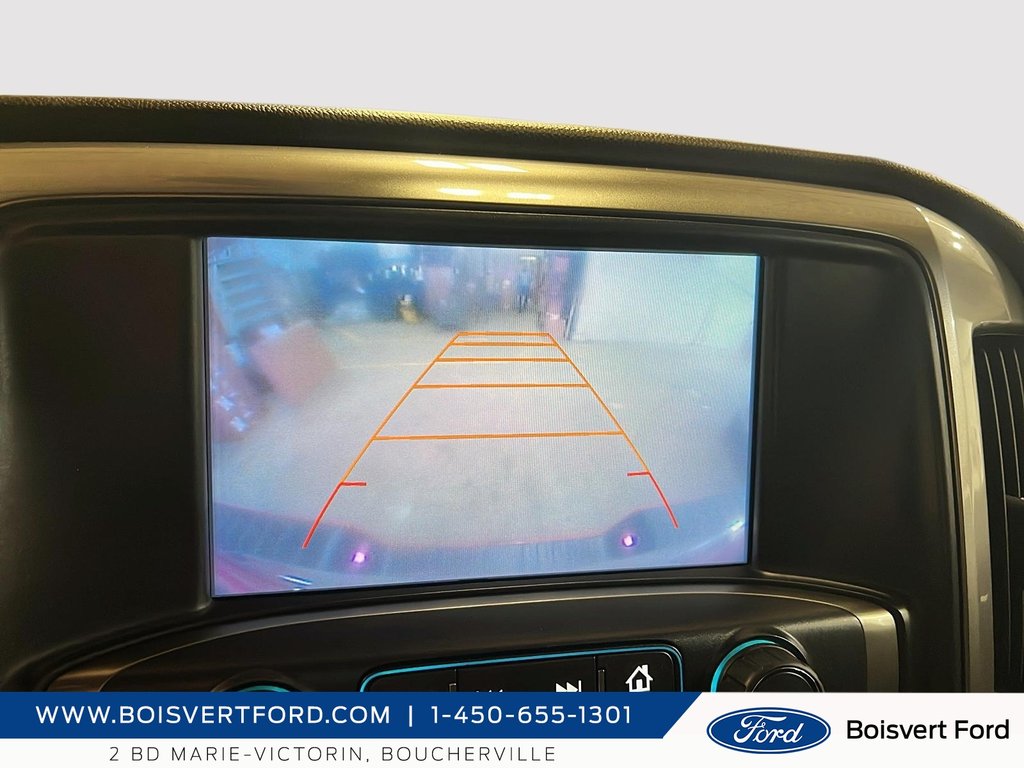 2016 Chevrolet Silverado 1500 LT in Boucherville, Quebec - 15 - w1024h768px