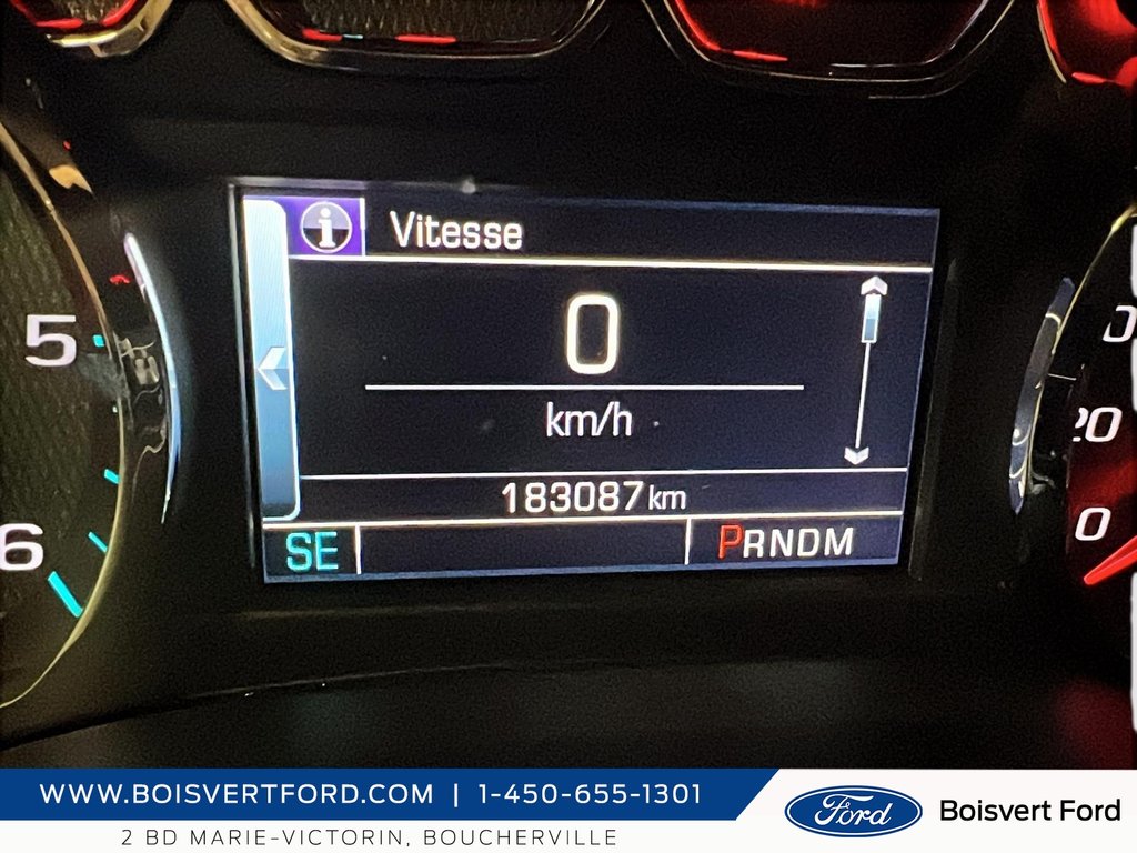 2016 Chevrolet Silverado 1500 LT in Boucherville, Quebec - 12 - w1024h768px
