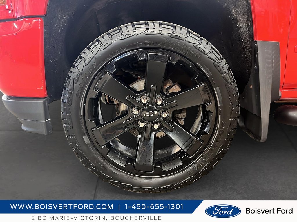 2016 Chevrolet Silverado 1500 LT in Boucherville, Quebec - 7 - w1024h768px