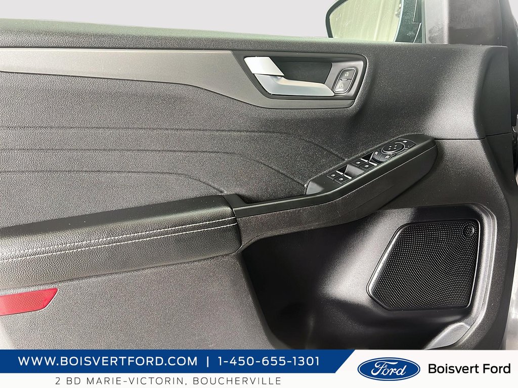 2023 Ford Escape PHEV in Boucherville, Quebec - 11 - w1024h768px