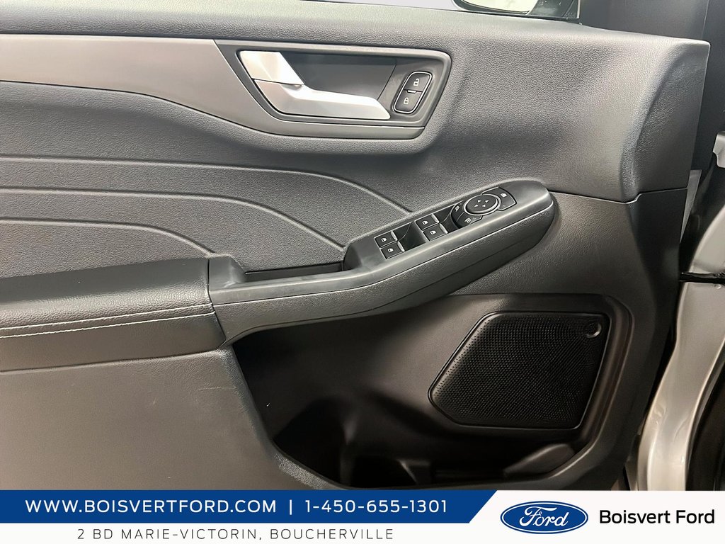Ford Escape PHEV 2023 à Boucherville, Québec - 10 - w1024h768px