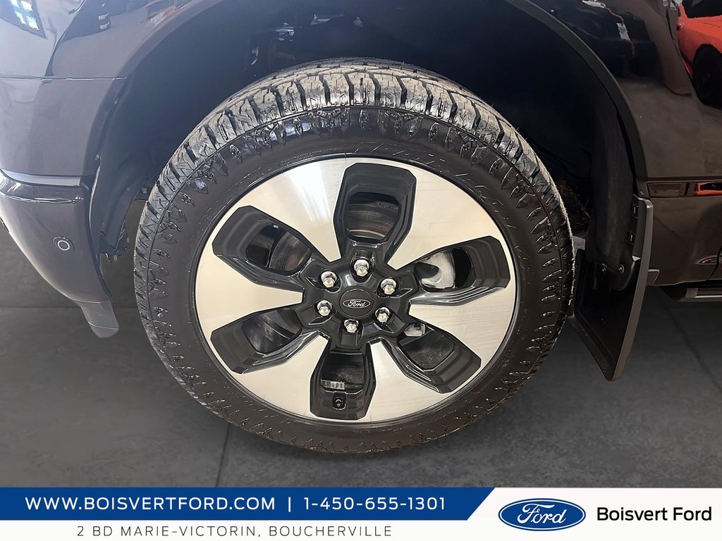 Ford F-150 Lightning Éditions platinum full 2023 à Boucherville, Québec - 7 - w1024h768px