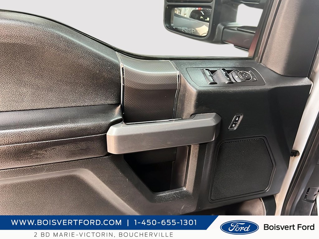 2016 Ford F-150 Sport 5,0L in Boucherville, Quebec - 10 - w1024h768px