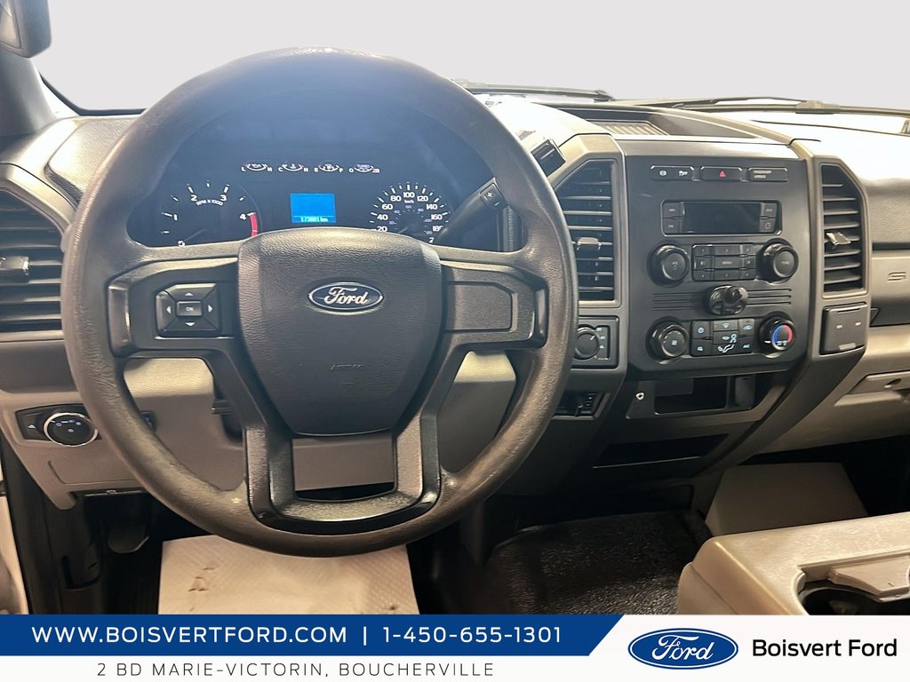 2019 Ford F-350 XL cabine simple 4RM caisse de 8 pi in Boucherville, Quebec - 9 - w1024h768px