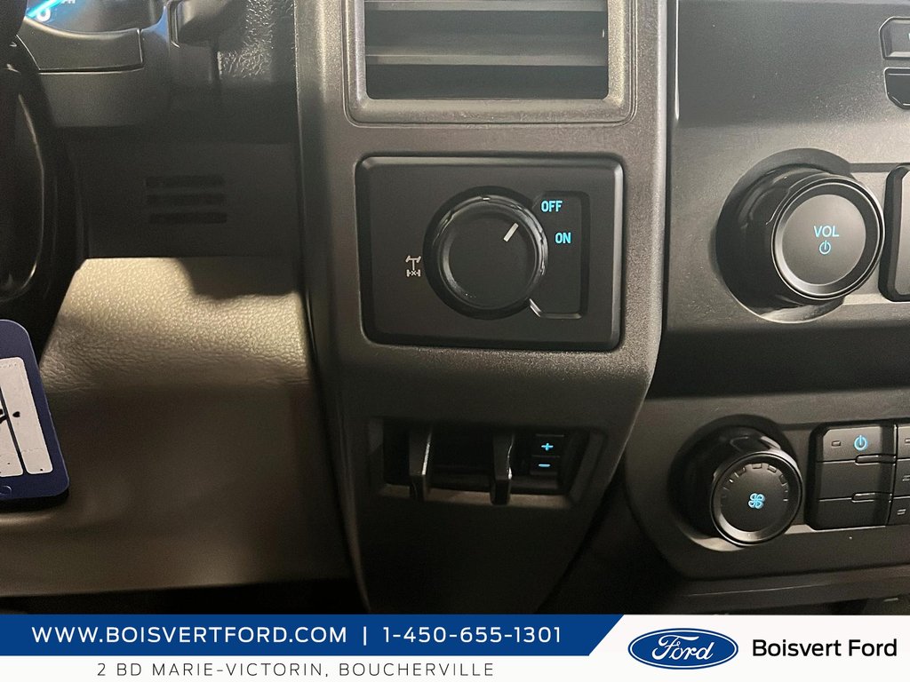 2021 Ford F-350 XL cabine double 2RM 168 po DCE de 60 po in Boucherville, Quebec - 14 - w1024h768px