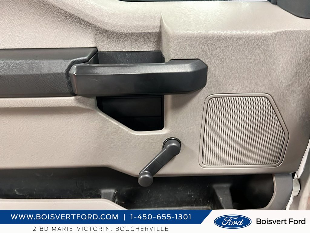 Ford F-550 XL cabine simple 2RM 169 po DCE de 84 po 2019 à Boucherville, Québec - 10 - w1024h768px