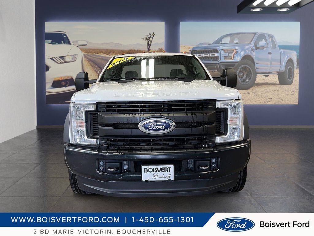 Ford F-550 XL cabine simple 2RM 169 po DCE de 84 po 2019 à Boucherville, Québec - 2 - w1024h768px