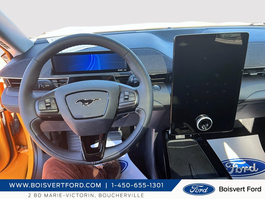 2022 Ford Mustang Mach-E Premium in Boucherville, Quebec - 13 - w1024h768px
