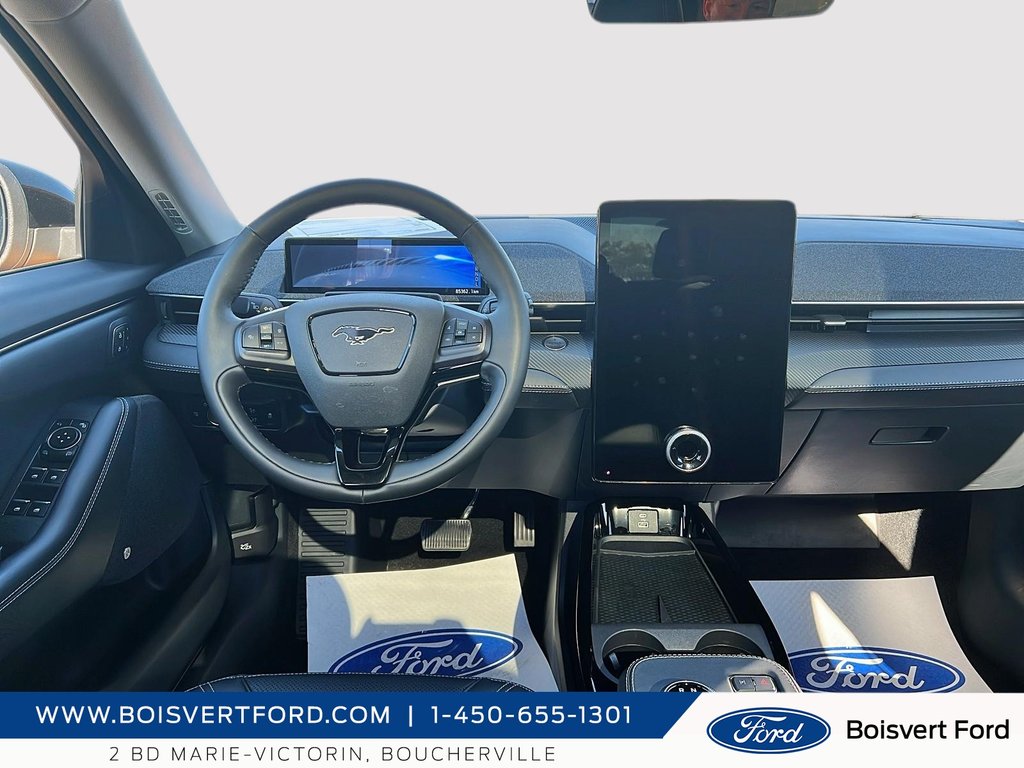 2022 Ford Mustang Mach-E Premium in Boucherville, Quebec - 9 - w1024h768px