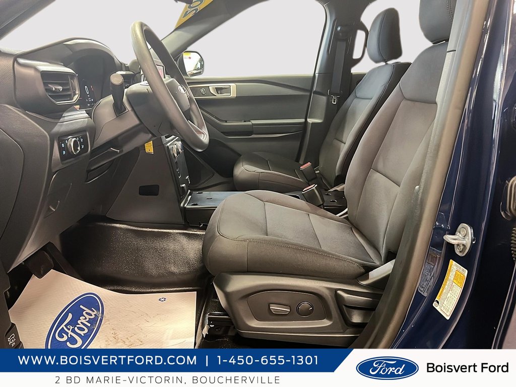 Ford Police Interceptor Utility Explorer 2025 à Boucherville, Québec - 8 - w1024h768px