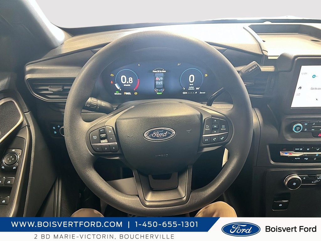 Ford Police Interceptor Utility Explorer 2025 à Boucherville, Québec - 11 - w1024h768px