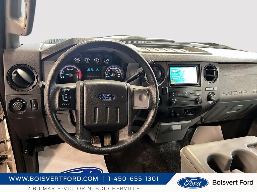 Ford Super Duty F-350 DRW 350 6x6 spacecab 2011 à Boucherville, Québec - 9 - w1024h768px