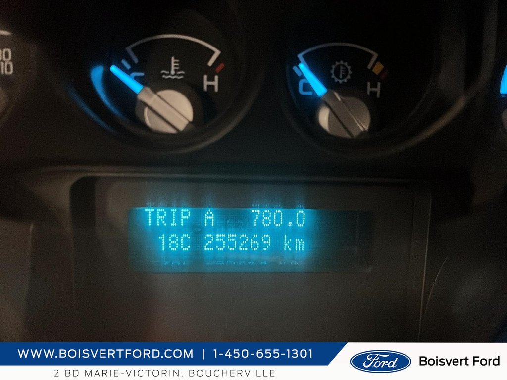 Ford Super Duty F-350 DRW 350 6x6 spacecab 2011 à Boucherville, Québec - 12 - w1024h768px