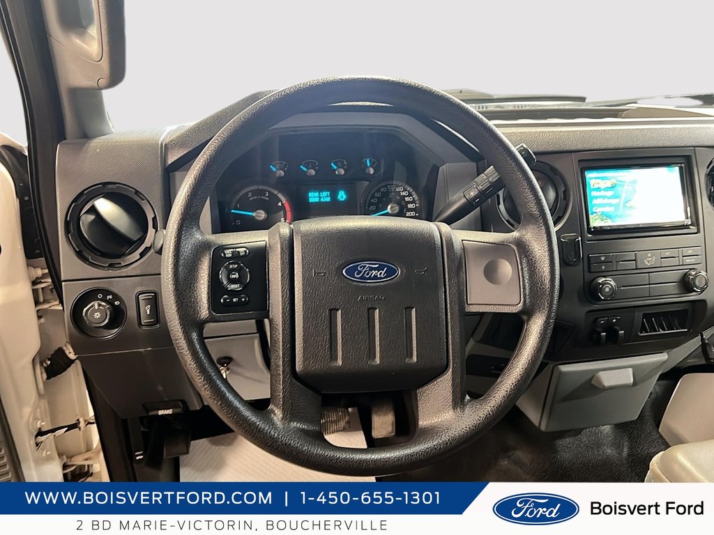 Ford Super Duty F-350 DRW 350 6x6 spacecab 2011 à Boucherville, Québec - 11 - w1024h768px