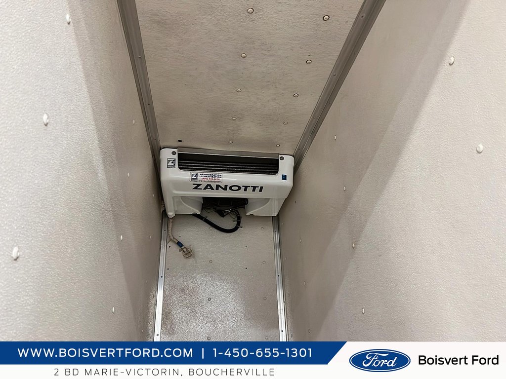 2016 Ford Transit Chassis Cab 350 drw cube réfrigérée in Boucherville, Quebec - 20 - w1024h768px