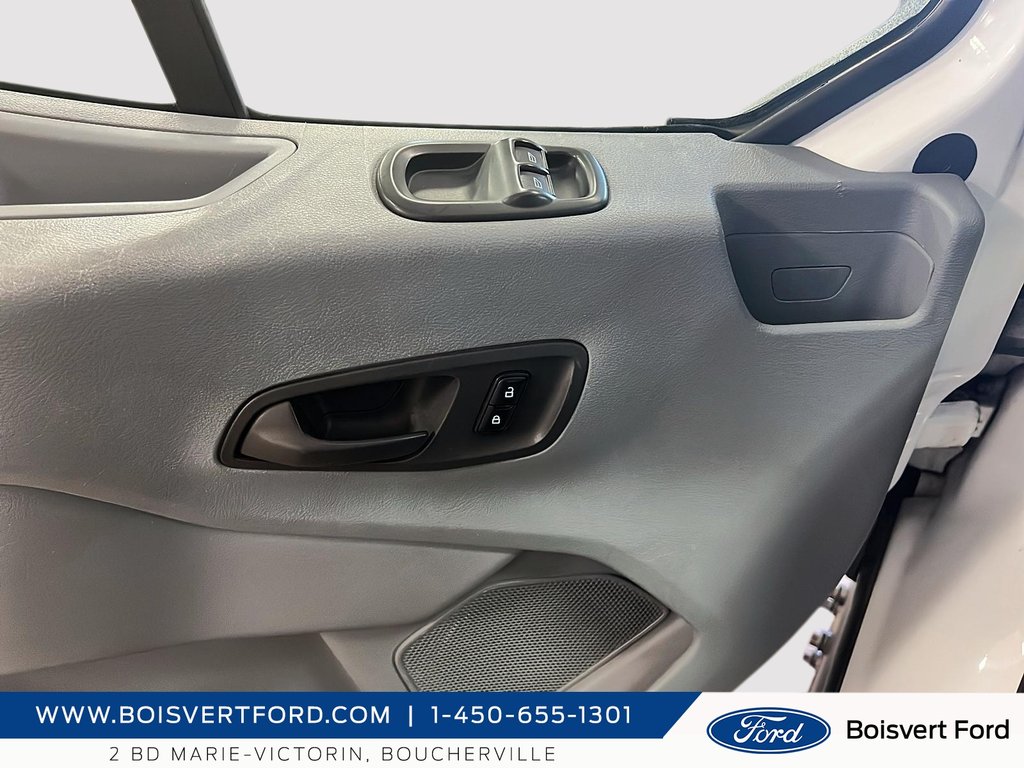 2016 Ford Transit Chassis Cab 350 drw cube réfrigérée in Boucherville, Quebec - 10 - w1024h768px