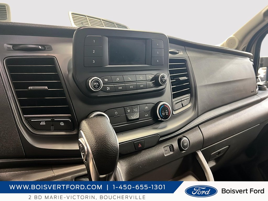 2021 Ford TRANSIT CUTAWAY 350 cube 12 pieds deck in Boucherville, Quebec - 17 - w1024h768px