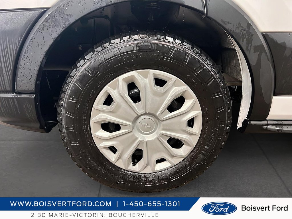 2021 Ford TRANSIT CUTAWAY 350 cube 12 pieds deck in Boucherville, Quebec - 7 - w1024h768px