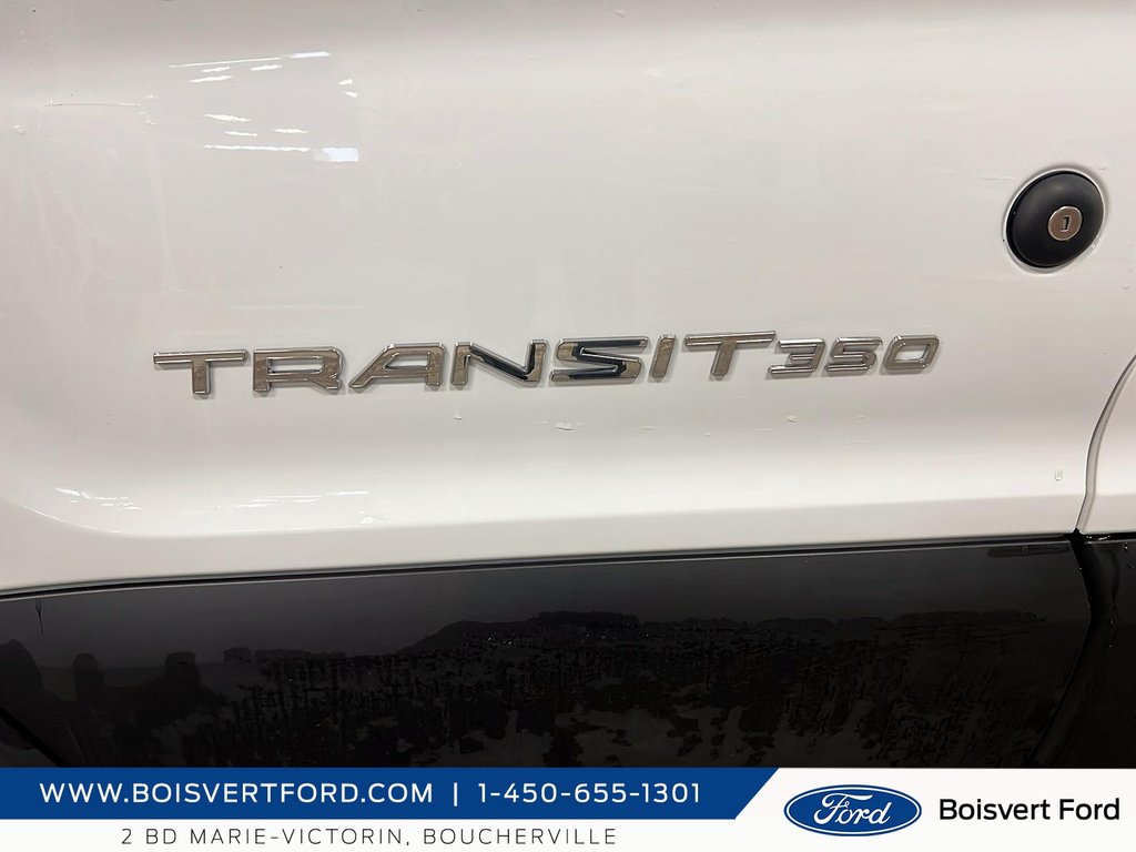 2021 Ford TRANSIT CUTAWAY 350 cube 12 pieds deck in Boucherville, Quebec - 6 - w1024h768px