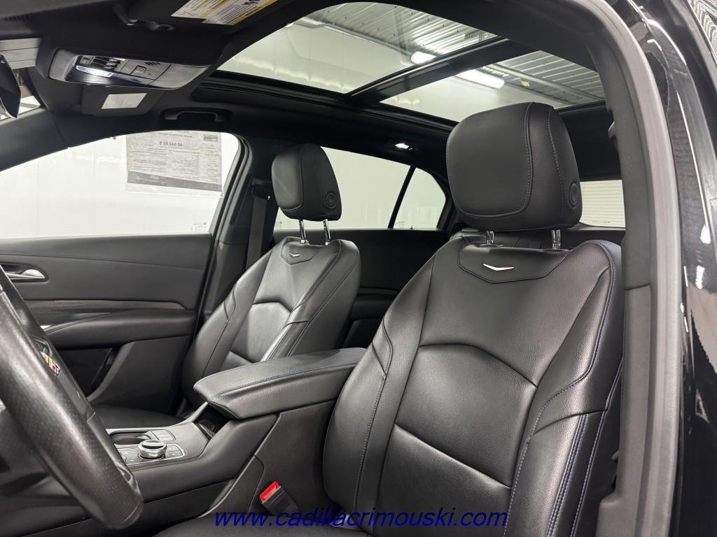 Cadillac XT4 AWD SPORT TOIT OUVRANT 2024 à Rimouski, Québec - 5 - w1024h768px