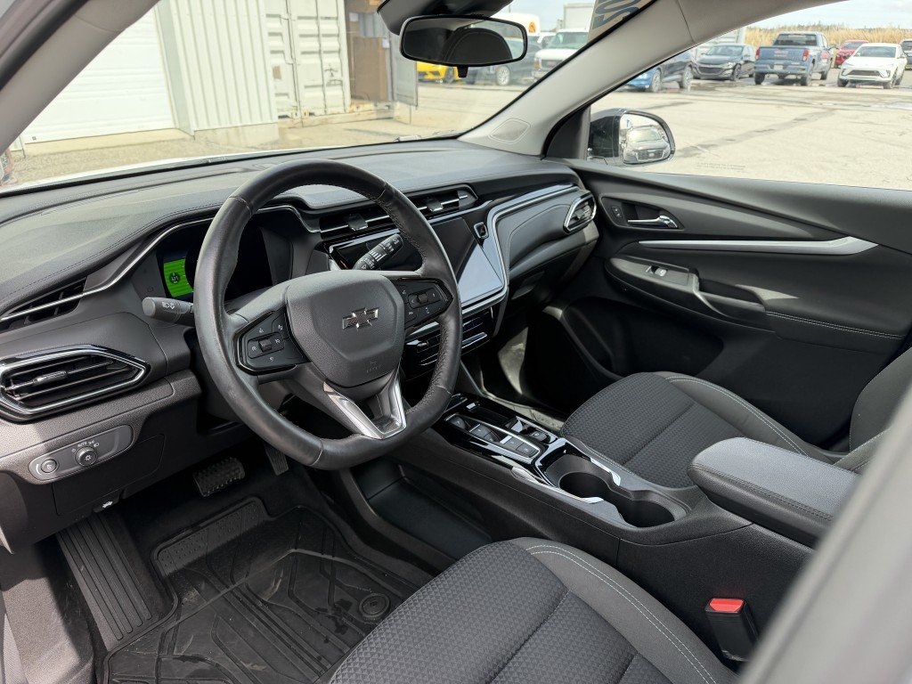 Chevrolet BOLT EUV LT REDLINE 2023 à Rimouski, Québec - 7 - w1024h768px