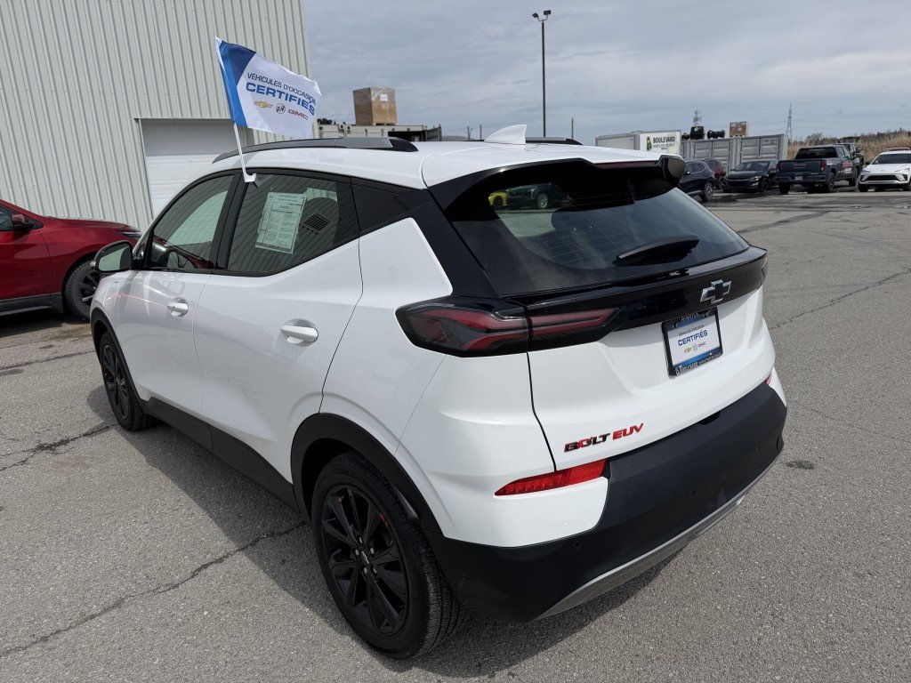 Chevrolet BOLT EUV LT REDLINE 2023 à Rimouski, Québec - 5 - w1024h768px