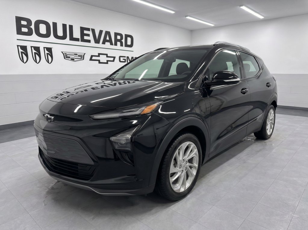2023 Chevrolet BOLT EV LT in Rimouski, Quebec - 1 - w1024h768px