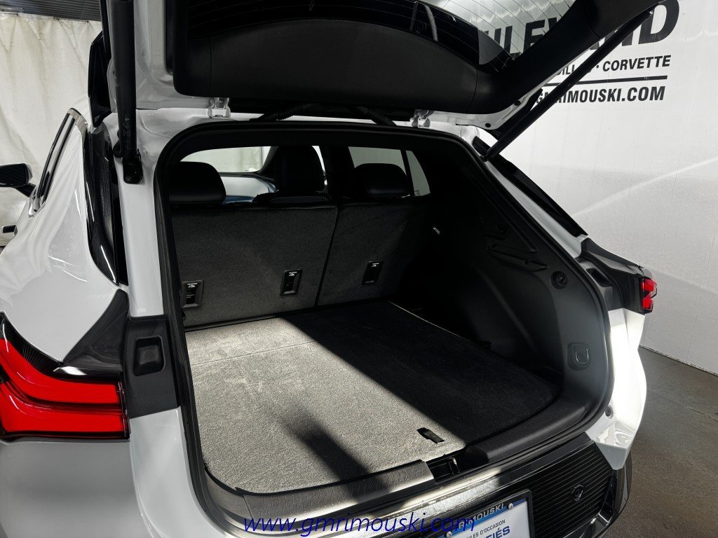 2024 Chevrolet EQUINOX EV in Rimouski, Quebec - 3 - w1024h768px