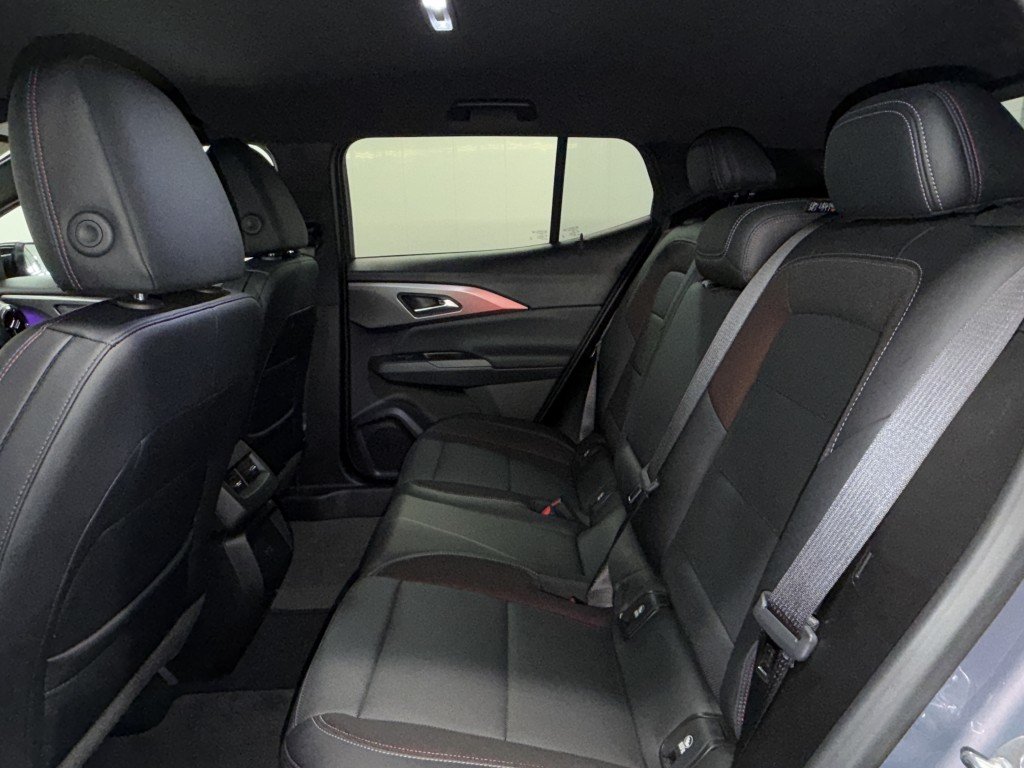 2024 Chevrolet EQUINOX EV RS AWD in Rimouski, Quebec - 4 - w1024h768px