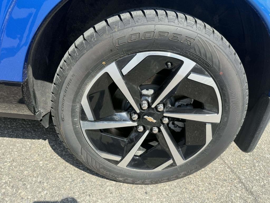 2025 Chevrolet Equinox EV AWD LT (PNEUS HIVER INCLUS) in Rimouski, Quebec - 4 - w1024h768px