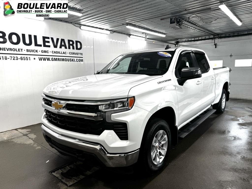 Chevrolet Silverado 1500  2023 à Rimouski, Québec - 1 - w1024h768px