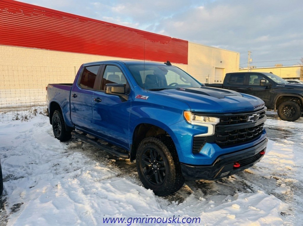 2023 Chevrolet SILVERADO in Rimouski, Quebec - 2 - w1024h768px
