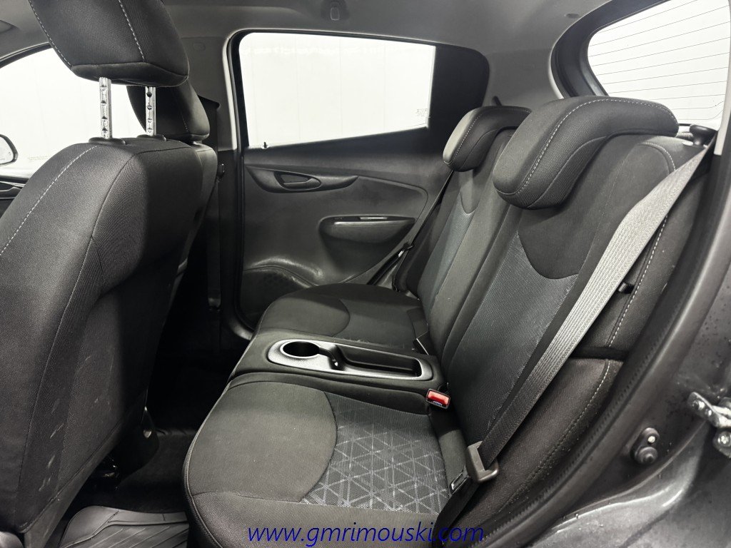 Chevrolet SPARK  2022 à Rimouski, Québec - 3 - w1024h768px