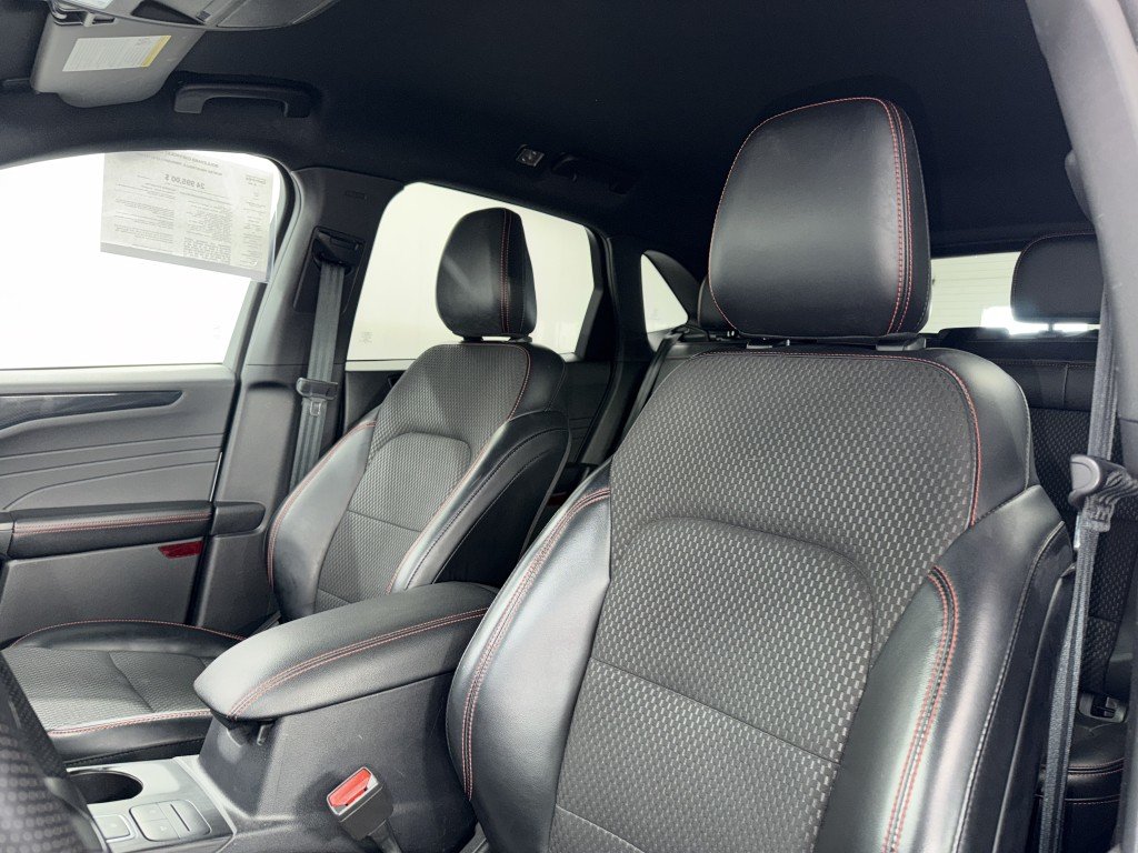 2023 Ford Escape ST-LINE PNEUS ÉTÉ ET HIVER in Rimouski, Quebec - 7 - w1024h768px