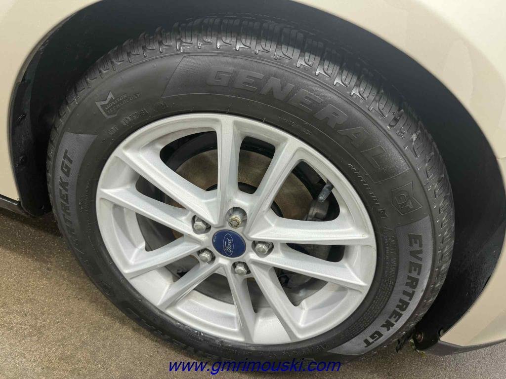 2017 Ford Focus in Rimouski, Quebec - 2 - w1024h768px