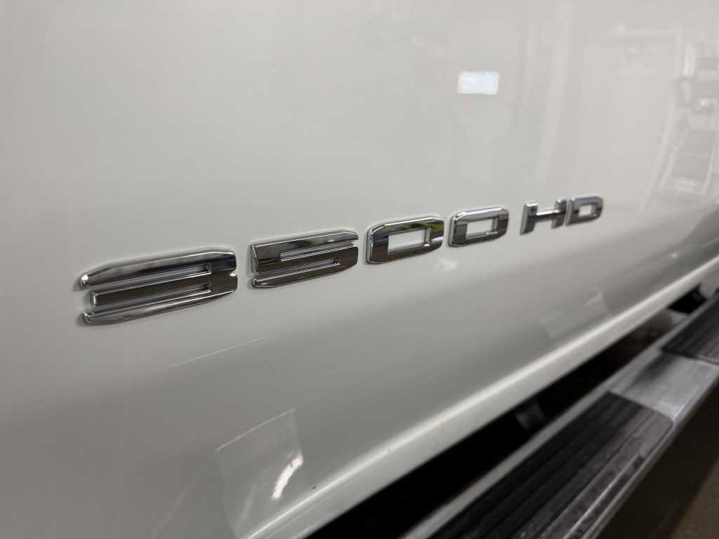 2021 GMC SIERRA 3500HD DOUBLE ROUES in Rimouski, Quebec - 3 - w1024h768px