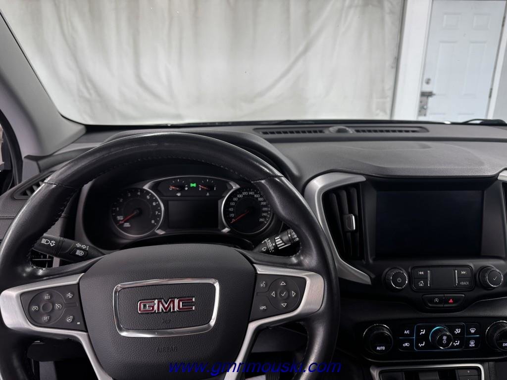 GMC Terrain  2022 à Rimouski, Québec - 8 - w1024h768px