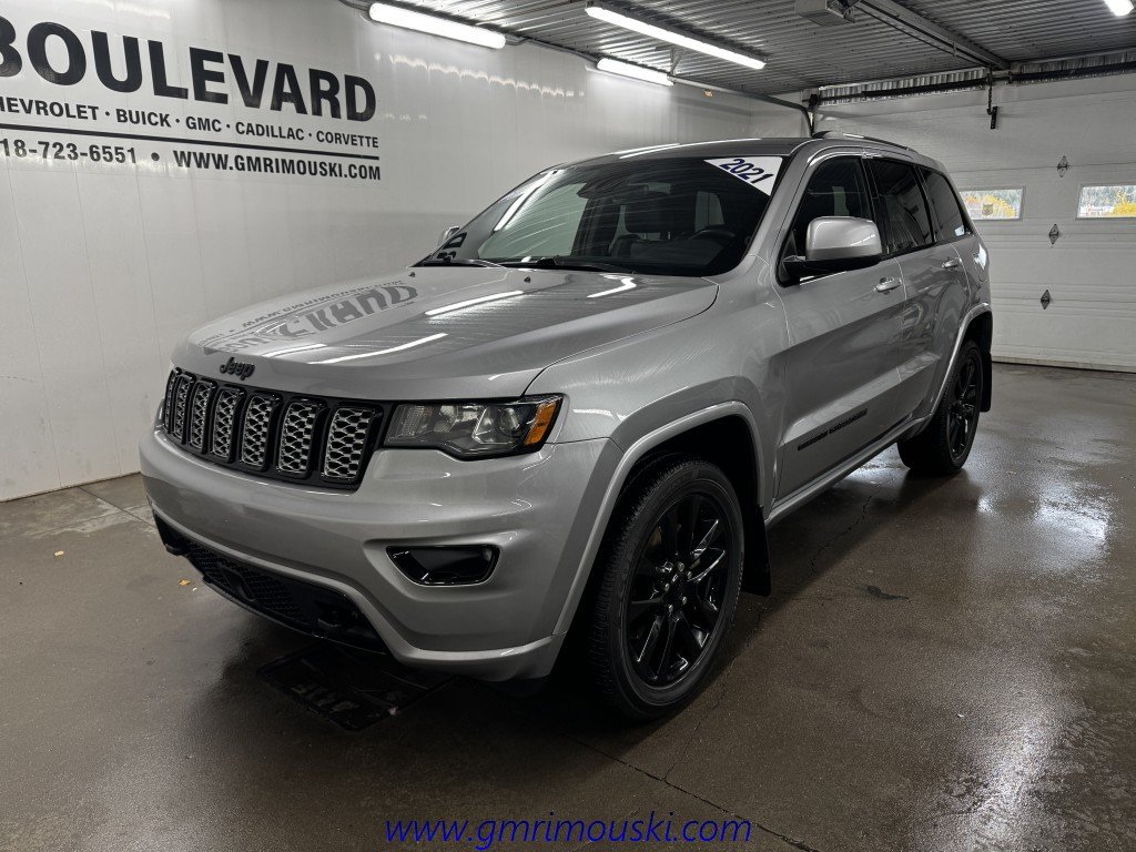 Jeep GRAND CHEROKEE ALTITUDE 2021 à Rimouski, Québec - 2 - w1024h768px