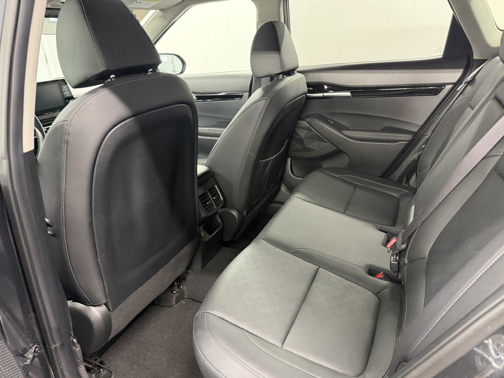 Kia Seltos AWD EX 2023 à Rimouski, Québec - 2 - w1024h768px